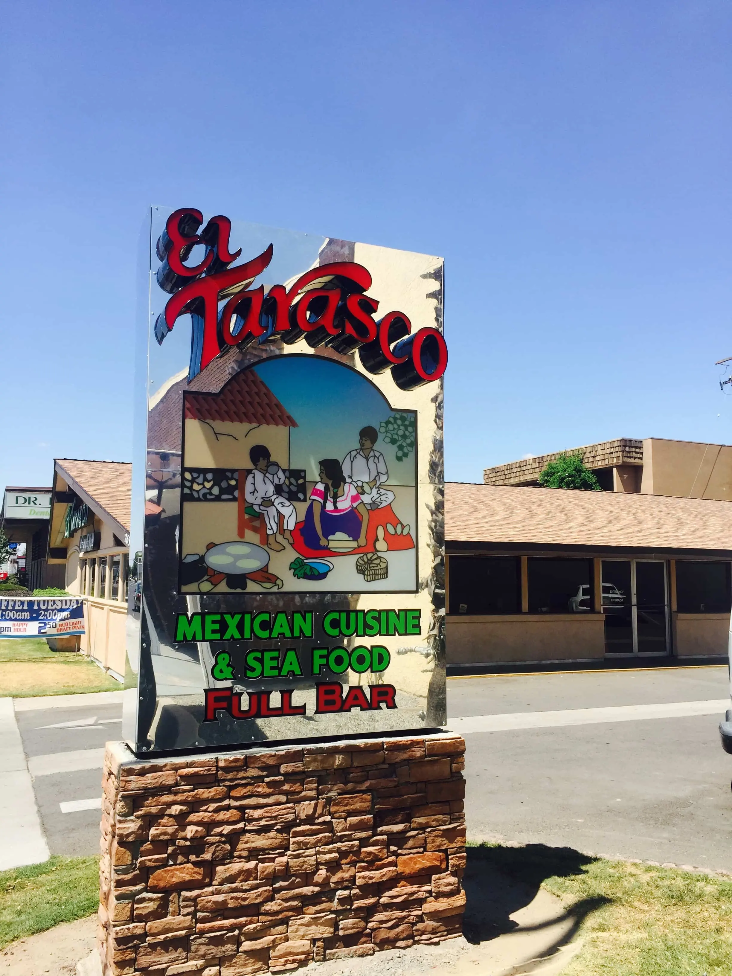 Custom monument Visalia Signs